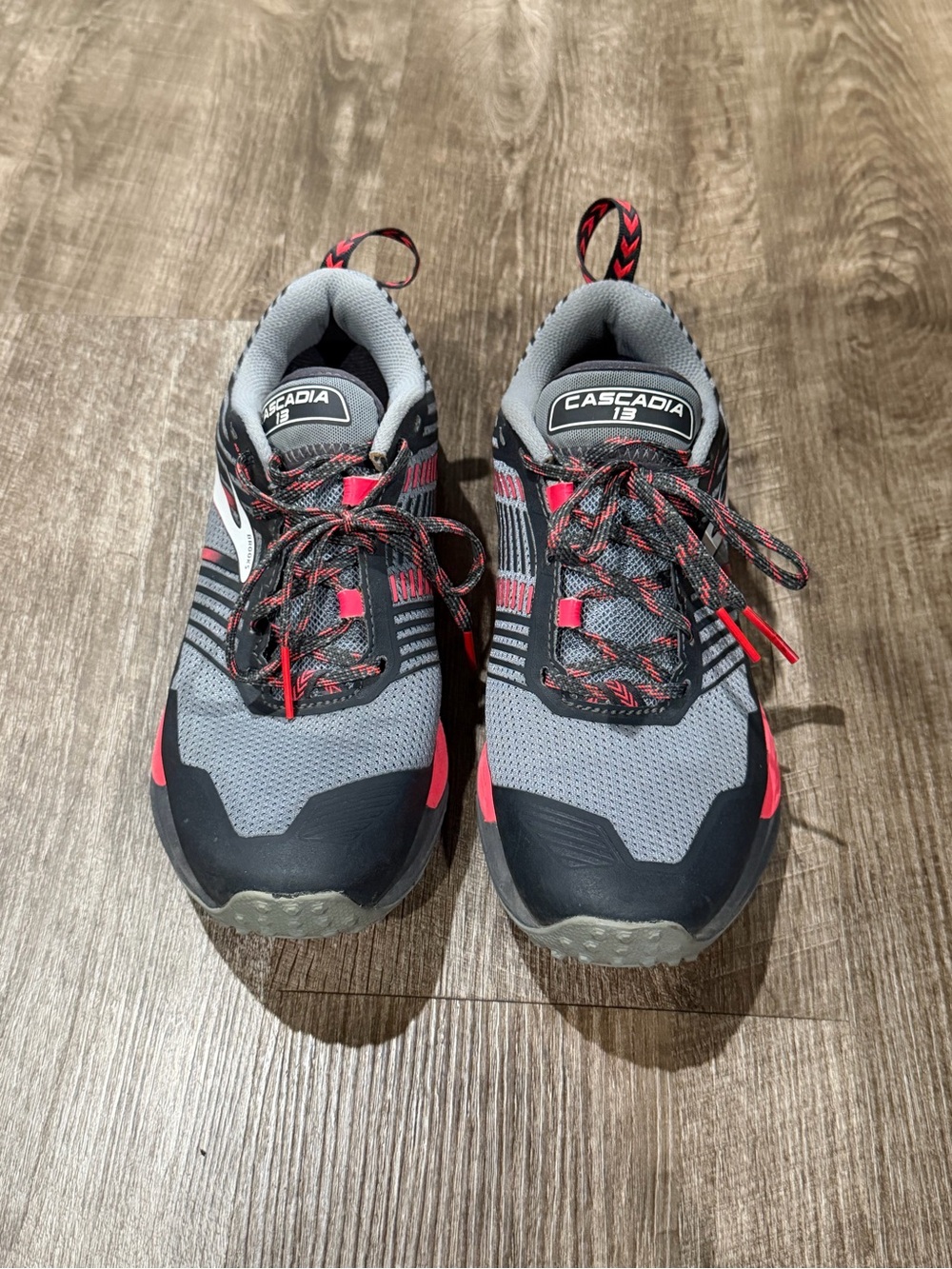 Brooks Cascadia 13 Gray Red Mesh Synthetic Running Shoes Women's 8.5M
